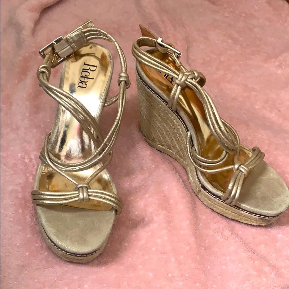 Wedge heels